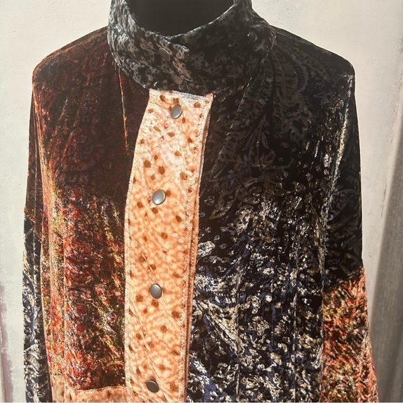 Free People Vancouver Velvet Button Down Shacket Small Multicolor Snap Closure - Picture 2 of 14